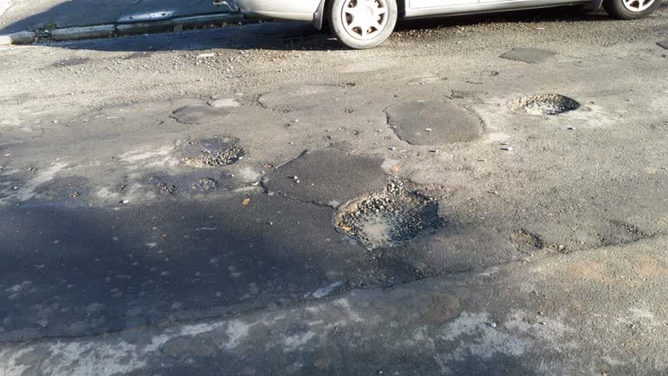 The photograph attached to this roading/streets report