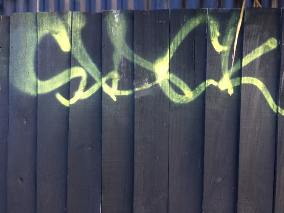 The photograph attached to this graffiti report