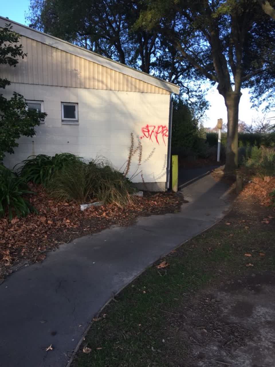 The photograph attached to this graffiti report
