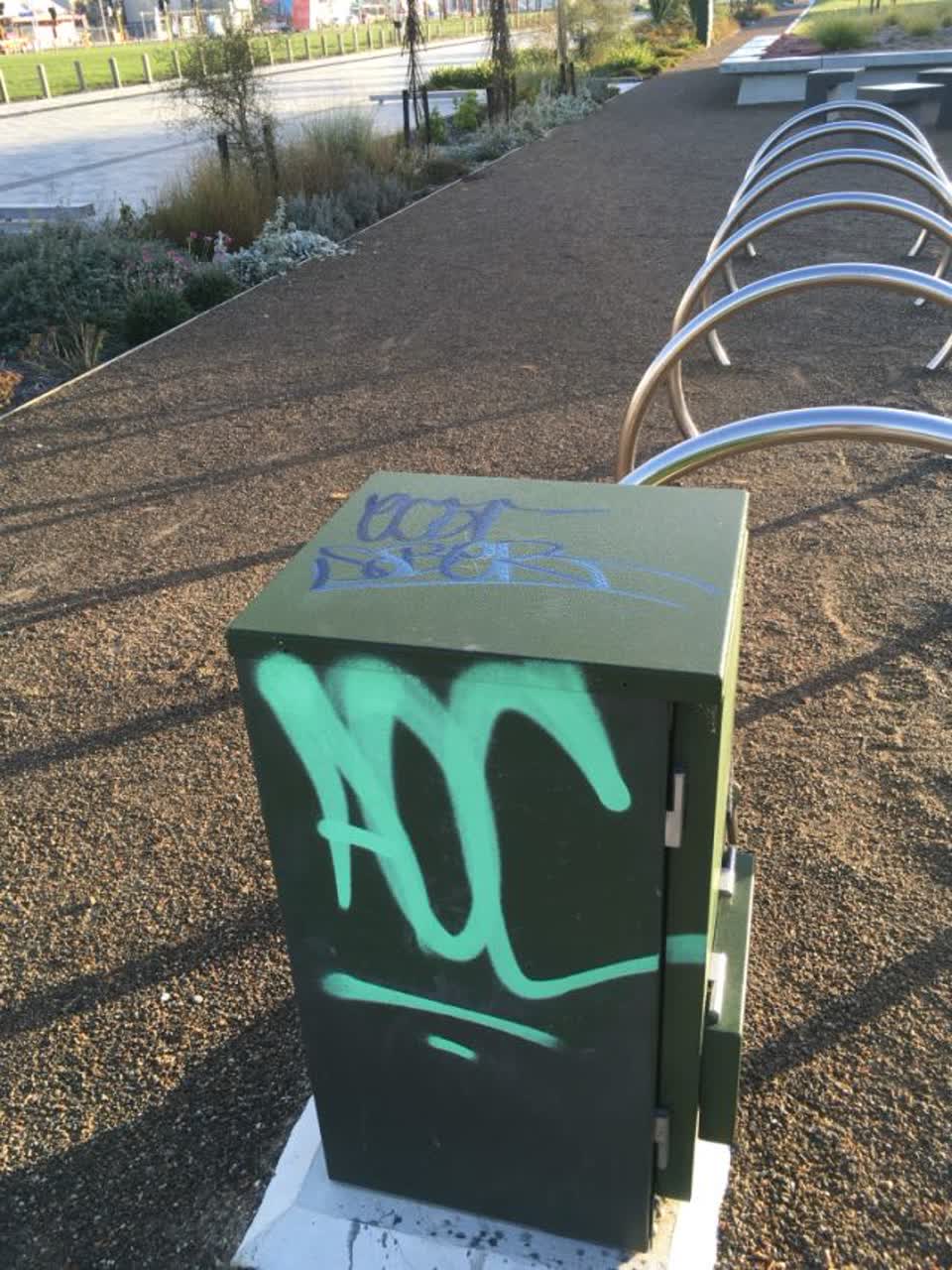 The photograph attached to this graffiti report