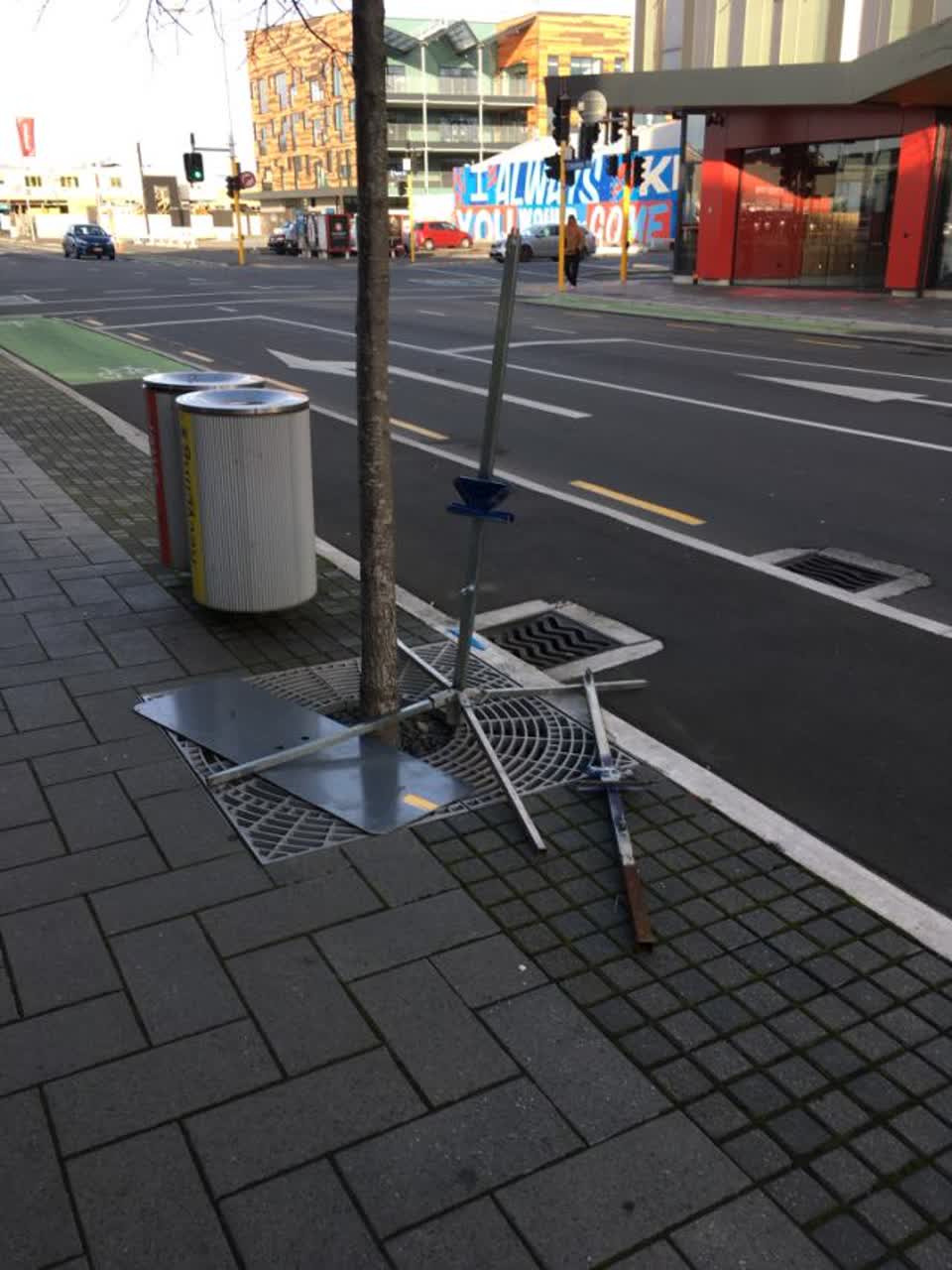 The photograph attached to this roading/streets report