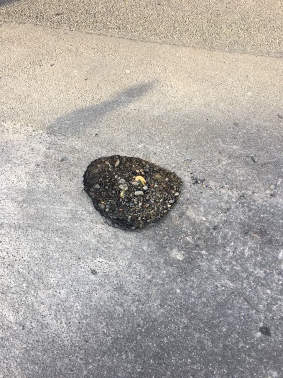 The photograph attached to this roading/streets report