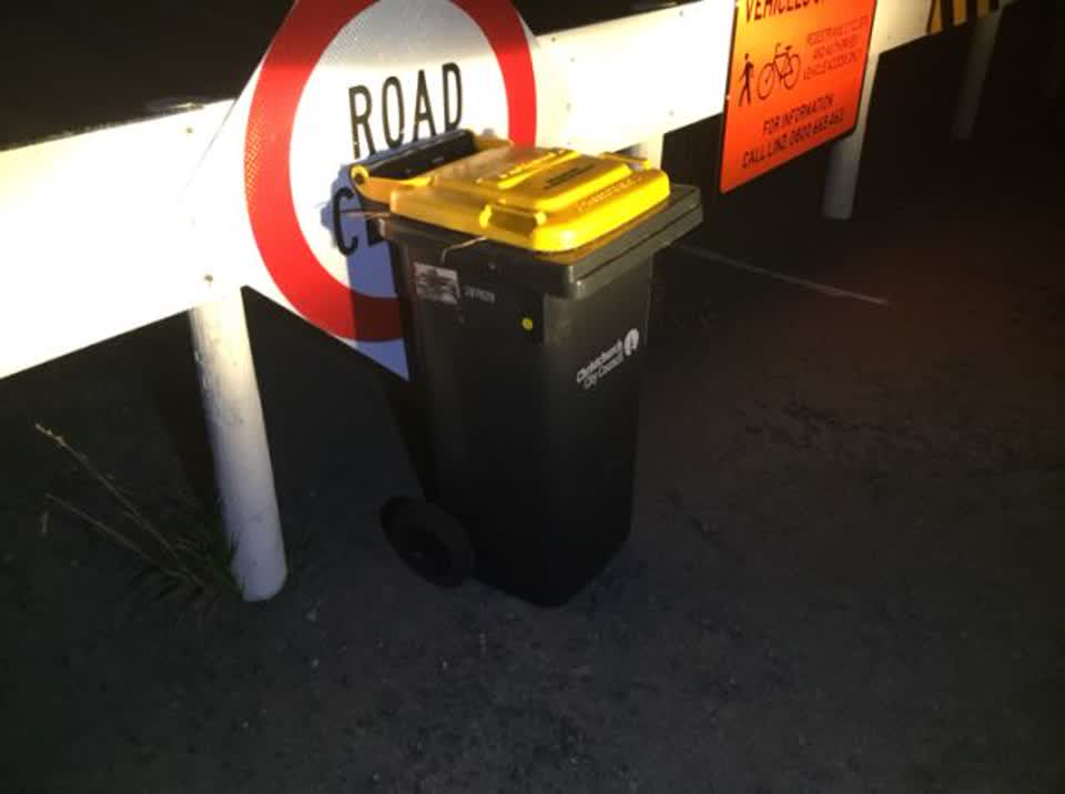 The photograph attached to this rubbish/recycling report