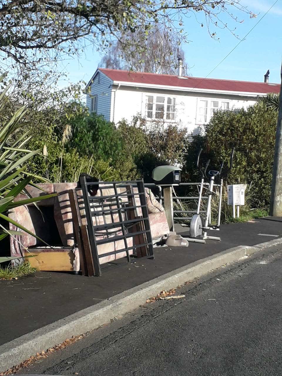 The photograph attached to this rubbish/recycling report