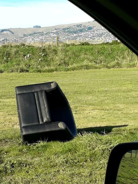 Rubbish/Recycling, a report photo