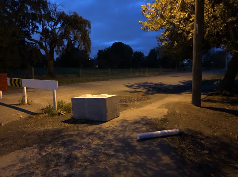 The photograph attached to this roading/streets report