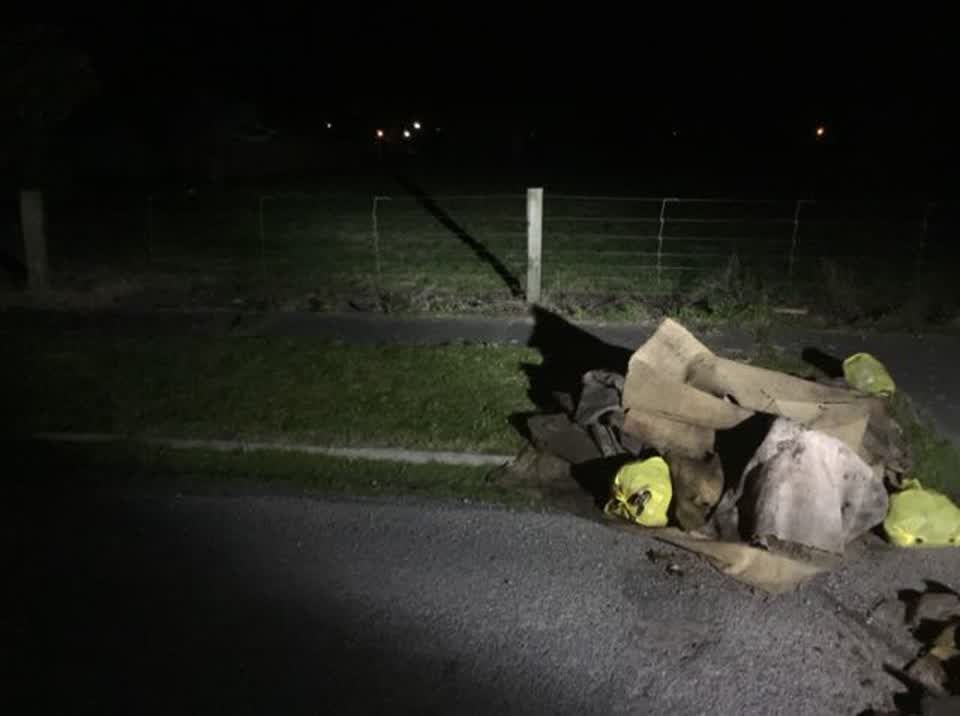 The photograph attached to this rubbish/recycling report