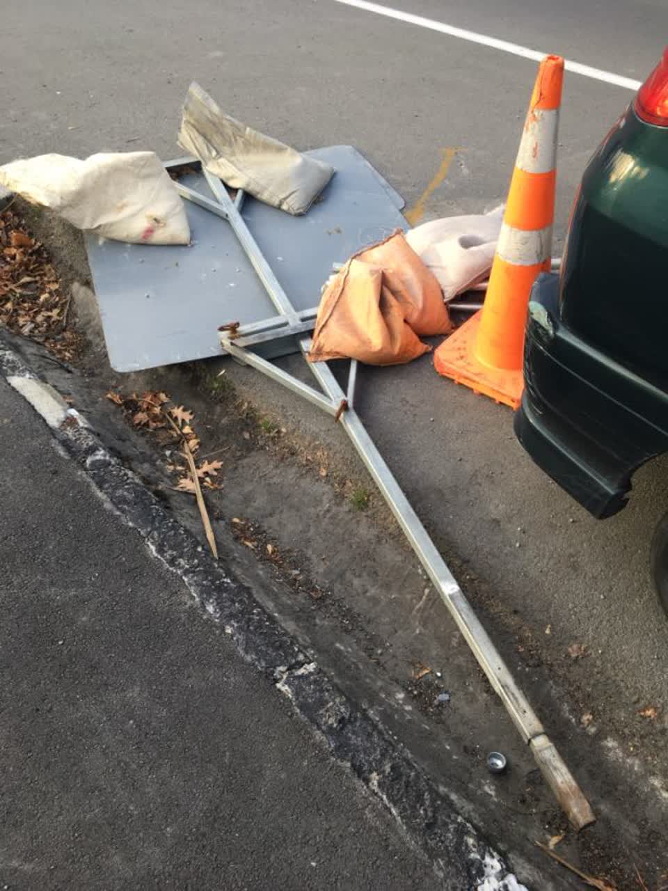 The photograph attached to this roading/streets report