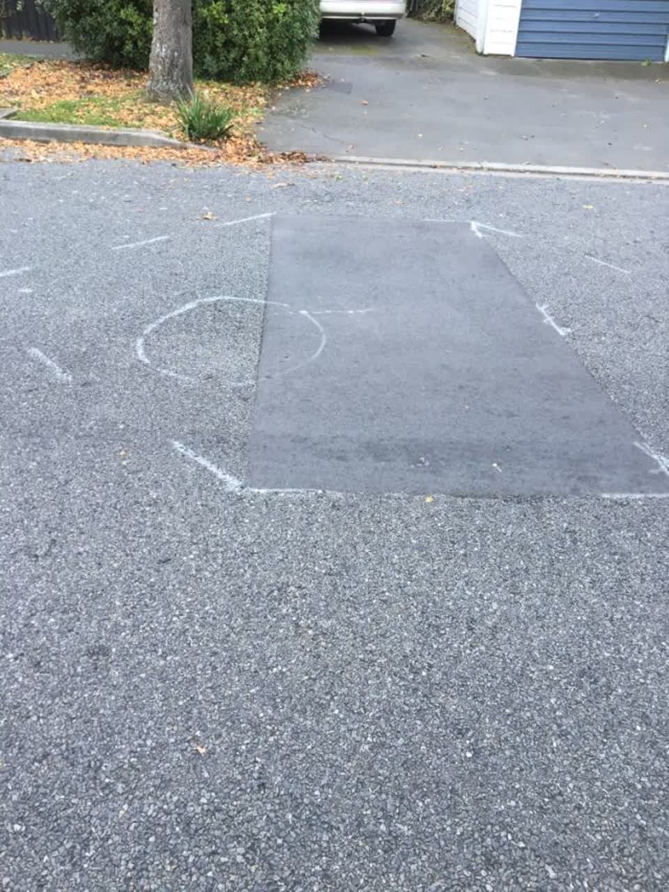 The photograph attached to this roading/streets report
