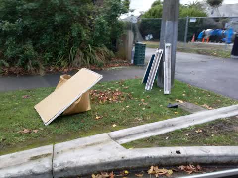 Rubbish/Recycling, a report photo