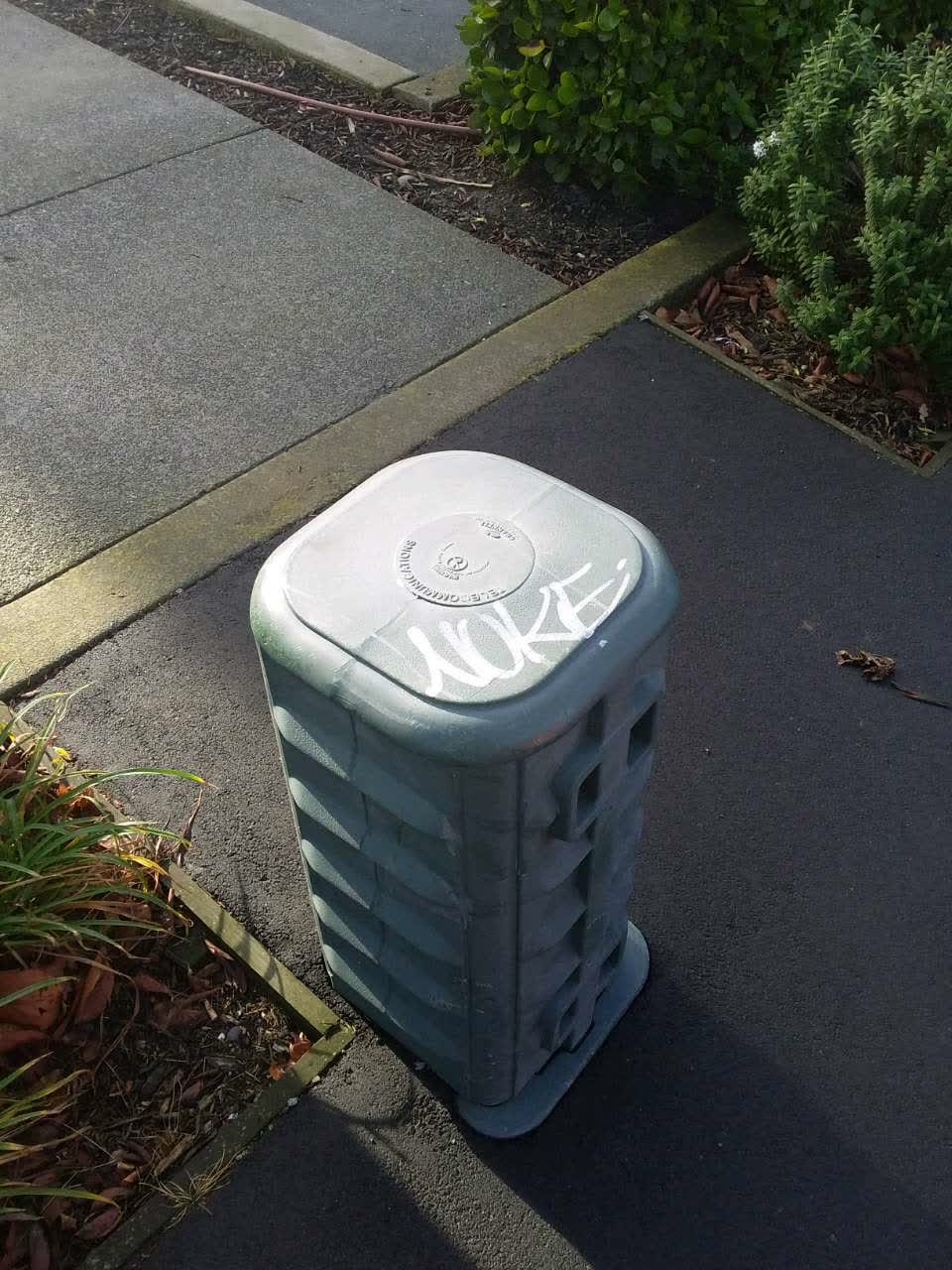 The photograph attached to this graffiti report