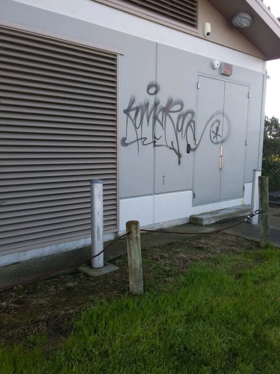 The photograph attached to this graffiti report