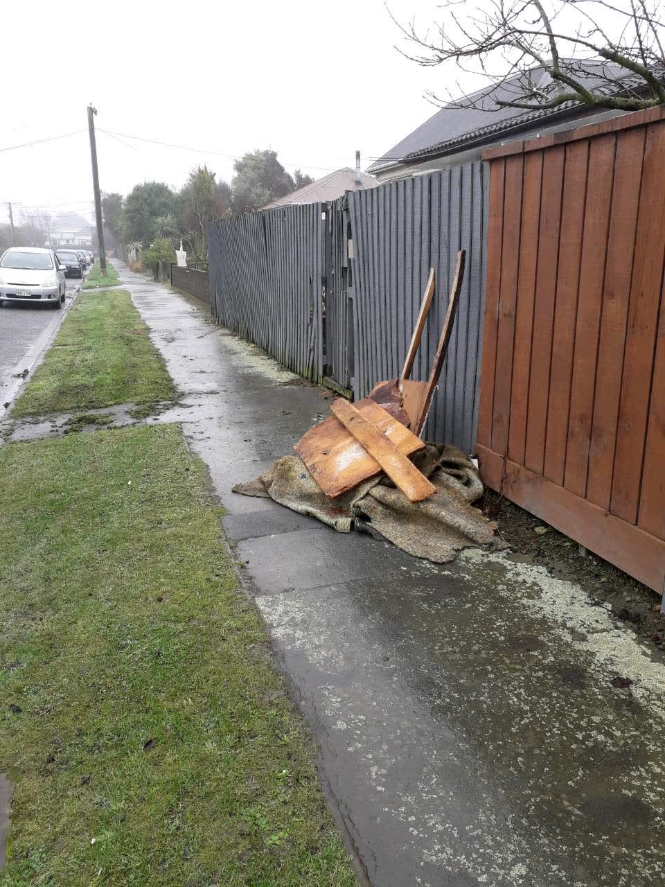 The photograph attached to this rubbish/recycling report