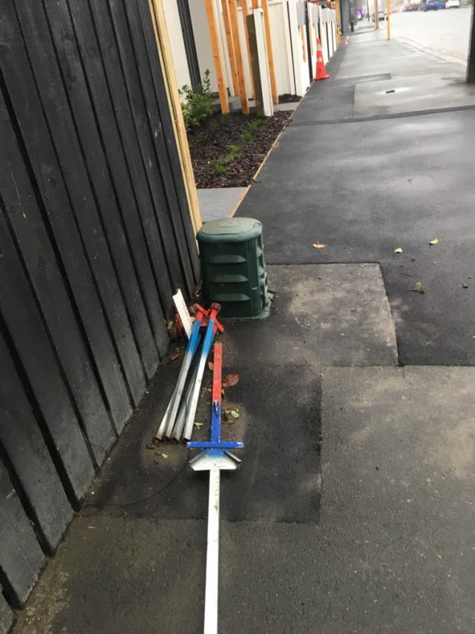 The photograph attached to this roading/streets report