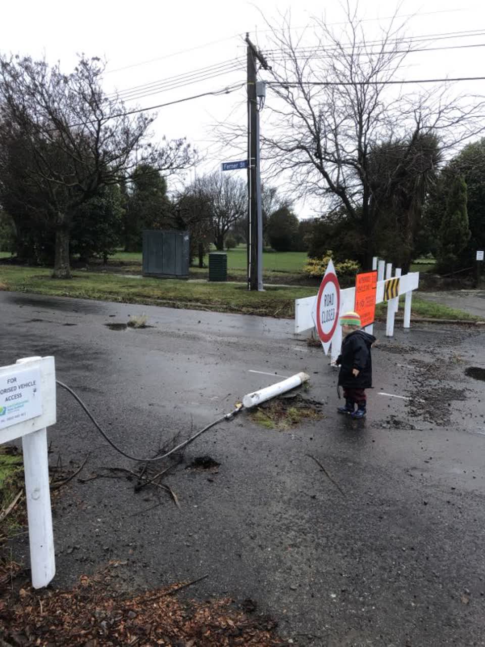 The photograph attached to this roading/streets report