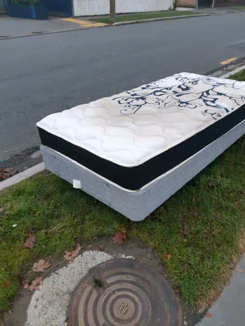 Rubbish/Recycling, a report photo