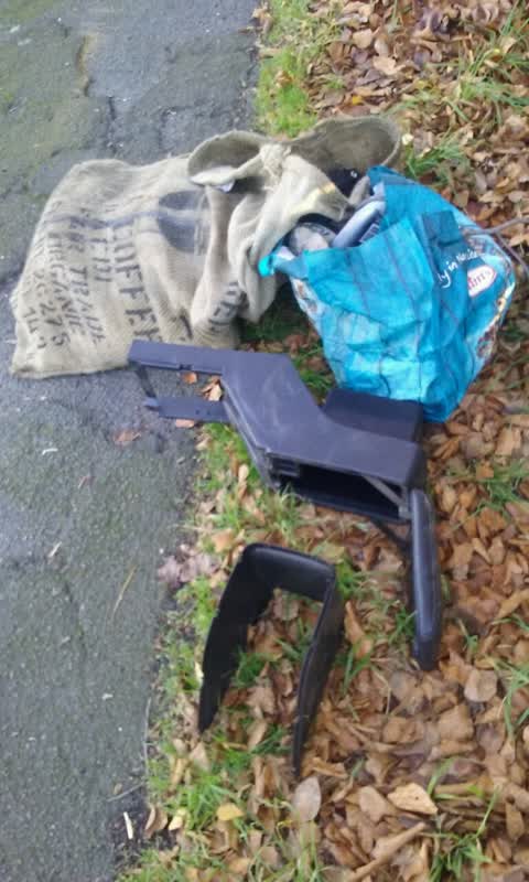 Rubbish/Recycling, a report photo