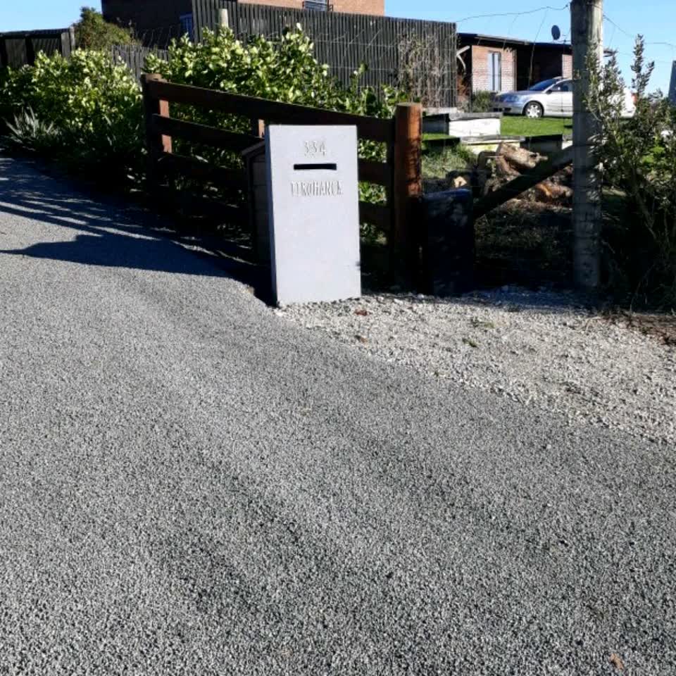 The photograph attached to this water supply report