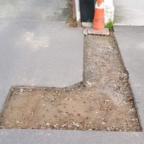 Roading/Streets, a report photo