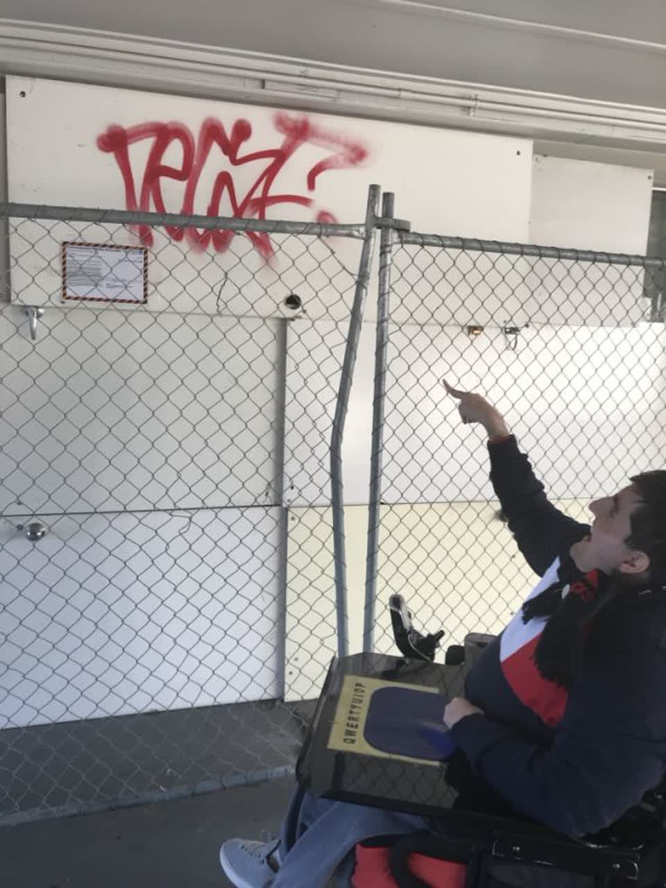 The photograph attached to this graffiti report