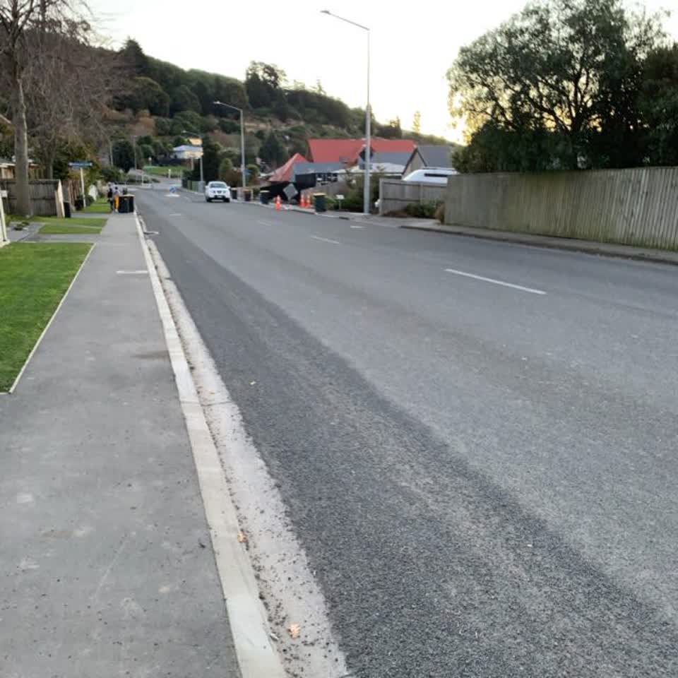 The photograph attached to this roading/streets report