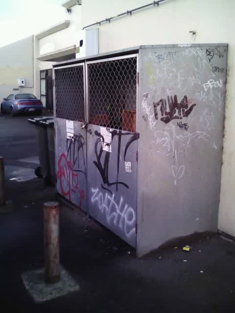 Graffiti, a report photo
