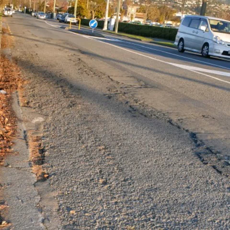 The photograph attached to this roading/streets report