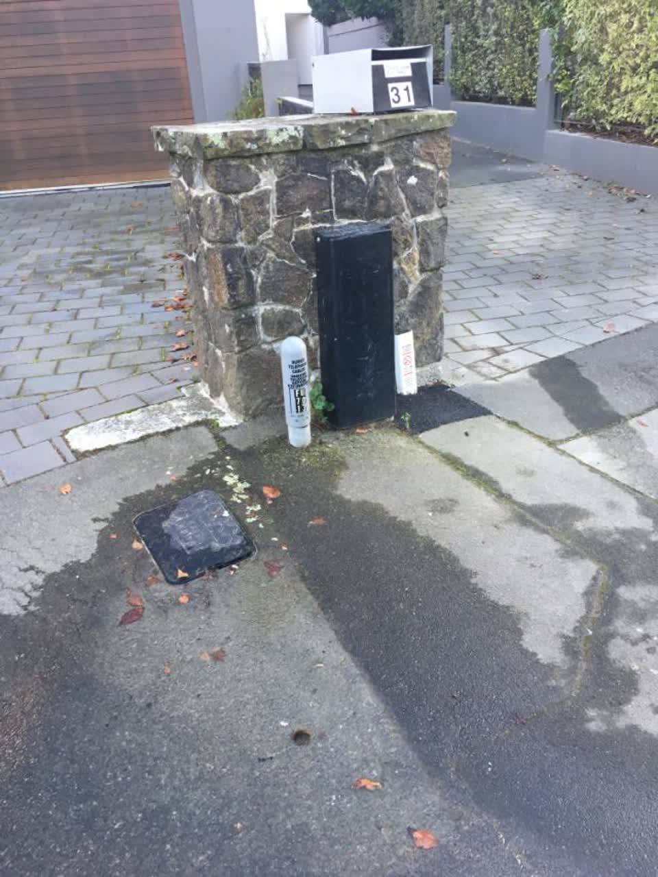 The photograph attached to this roading/streets report