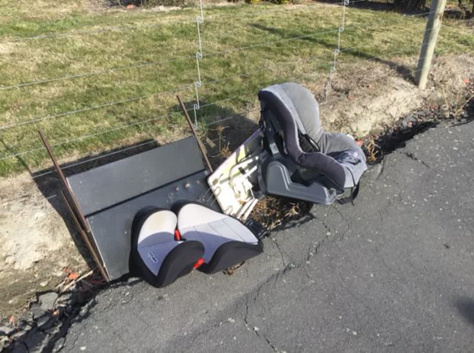 The photograph attached to this rubbish/recycling report