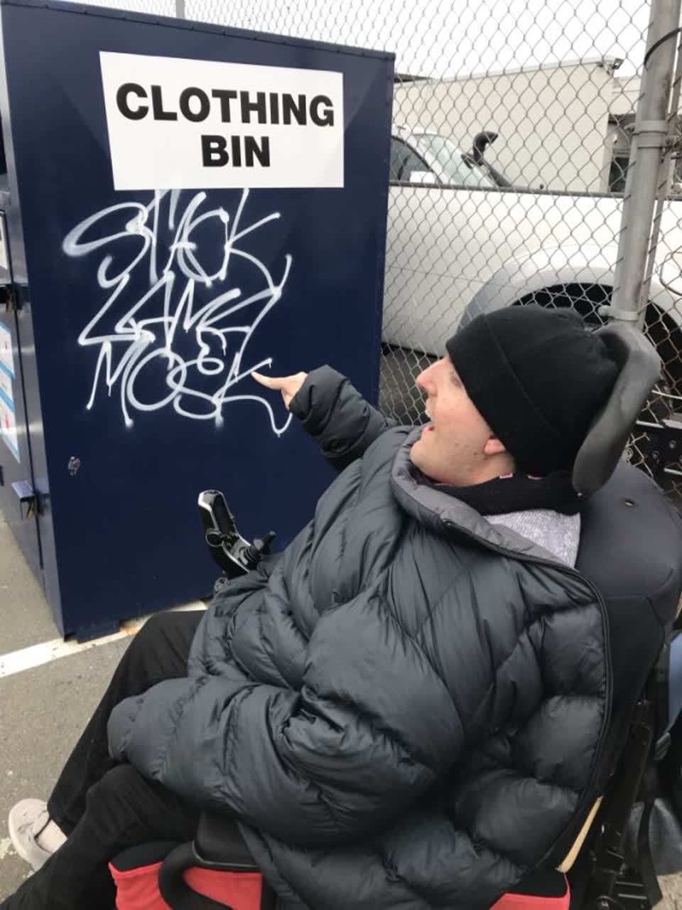 The photograph attached to this graffiti report