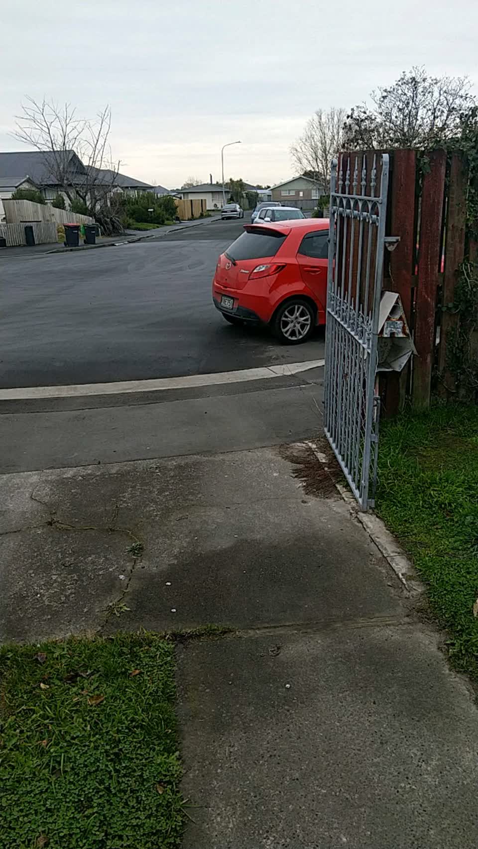 The photograph attached to this roading/streets report