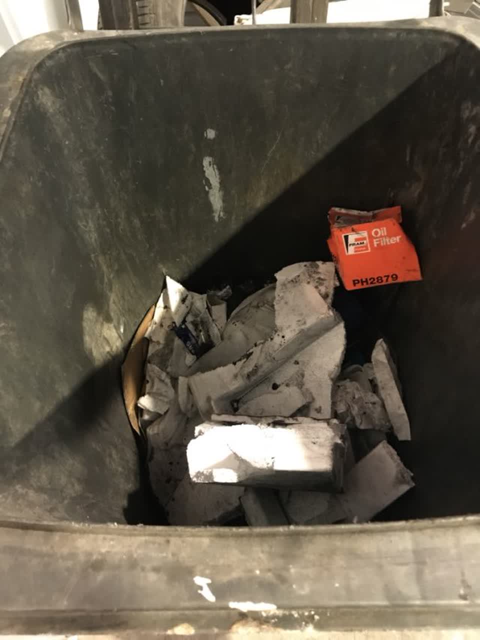 The photograph attached to this rubbish/recycling report