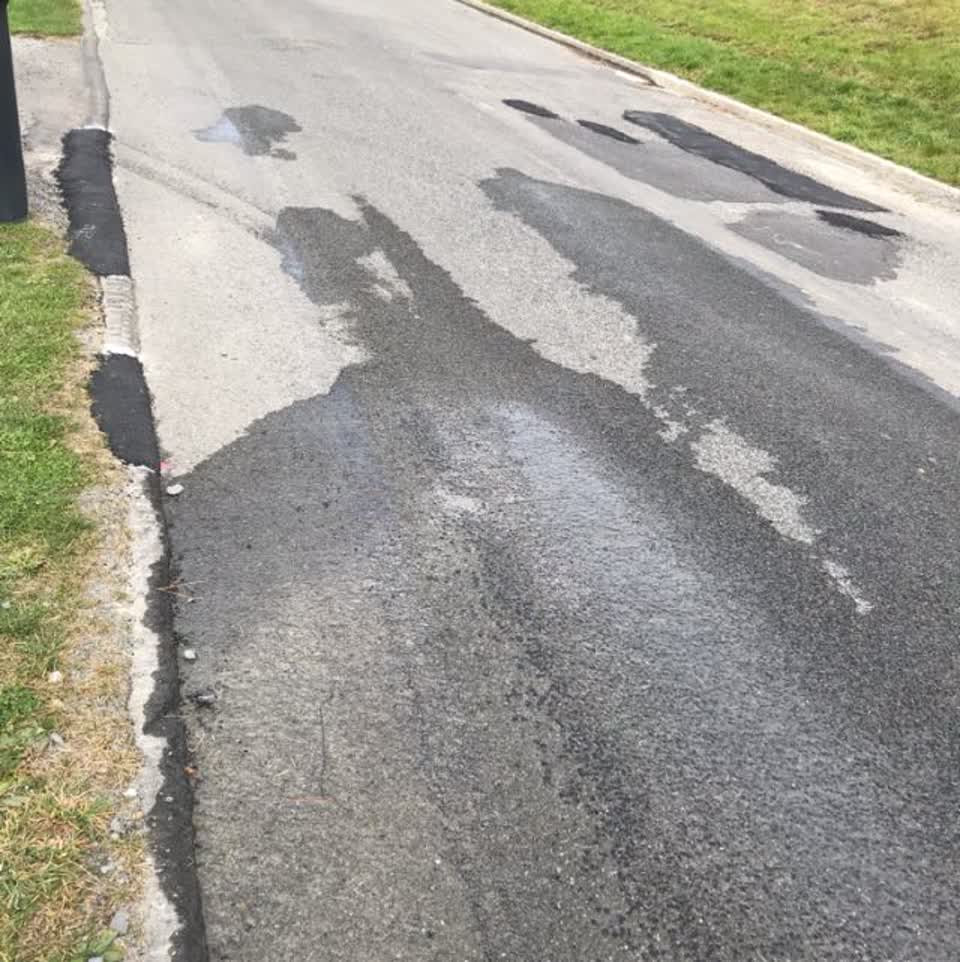 The photograph attached to this water supply report
