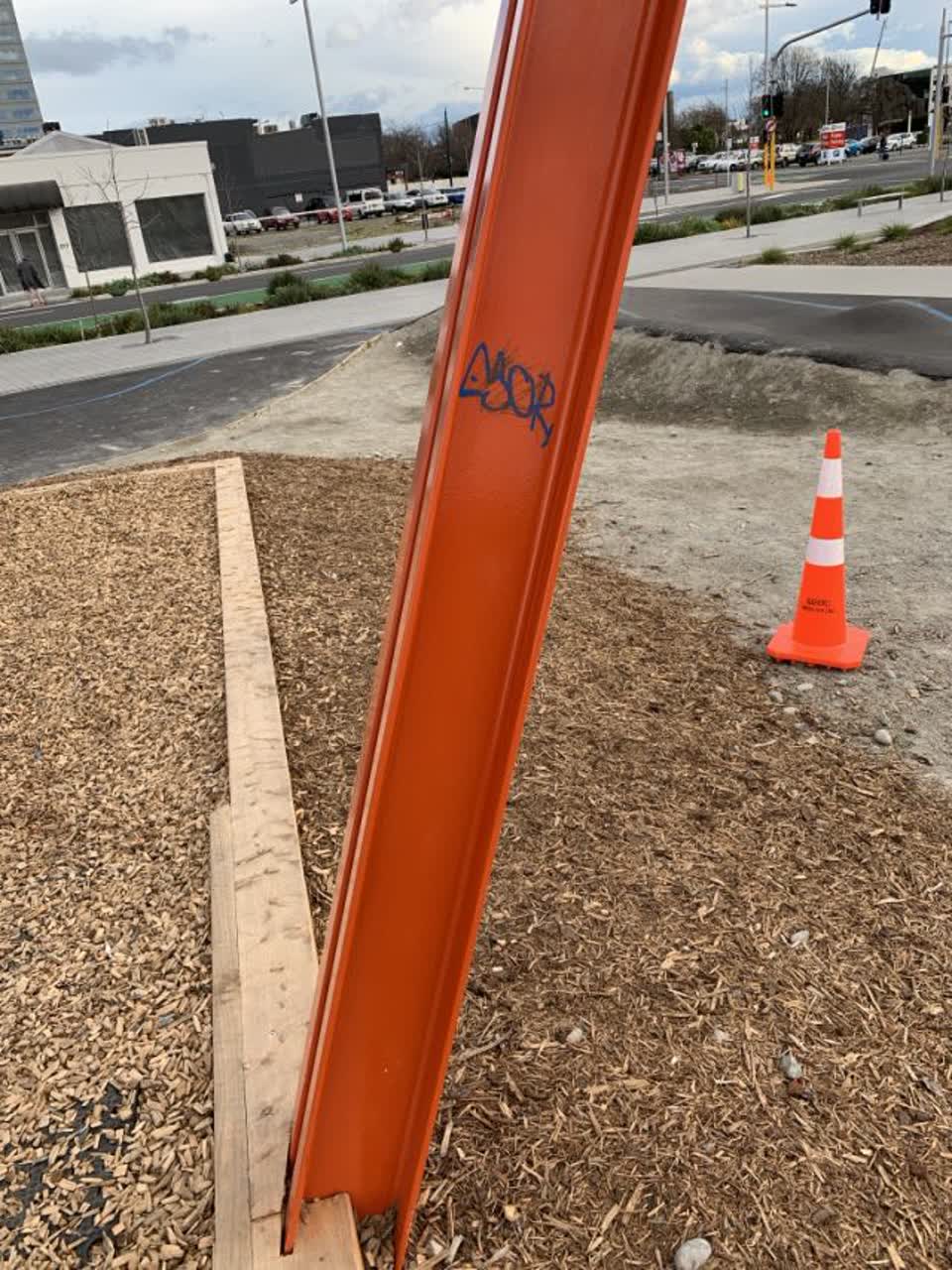 The photograph attached to this graffiti report
