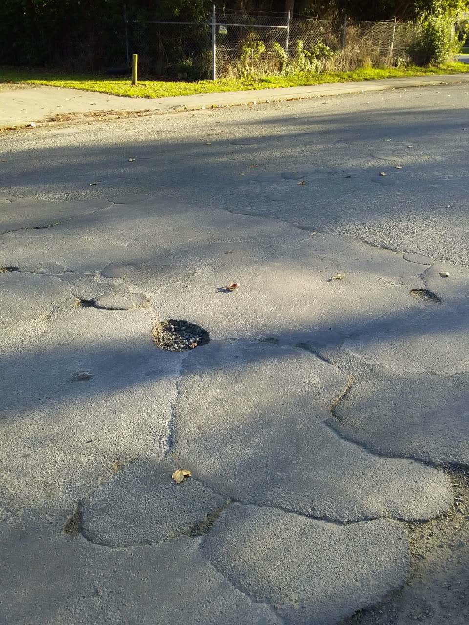 The photograph attached to this roading/streets report