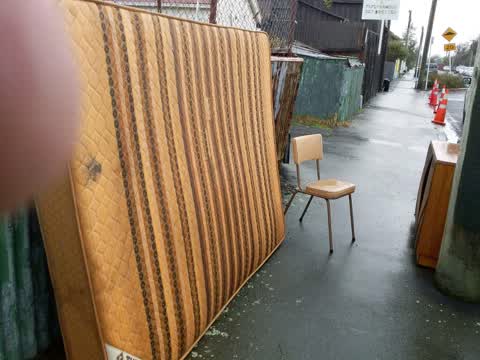 Rubbish/Recycling, a report photo