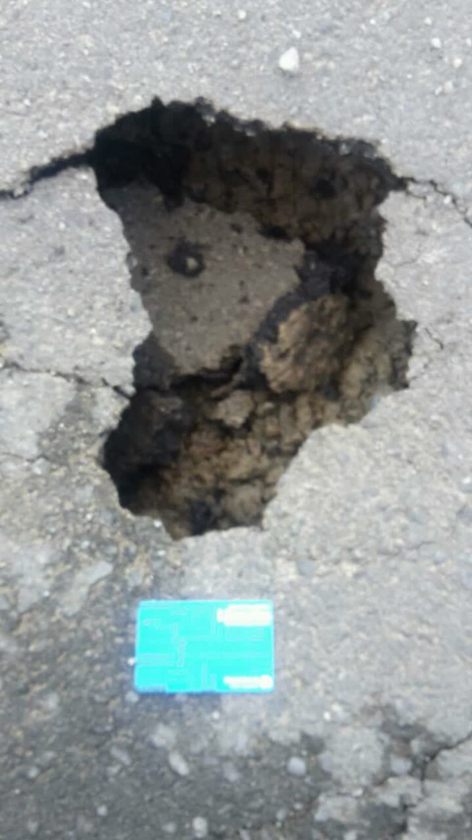The photograph attached to this roading/streets report