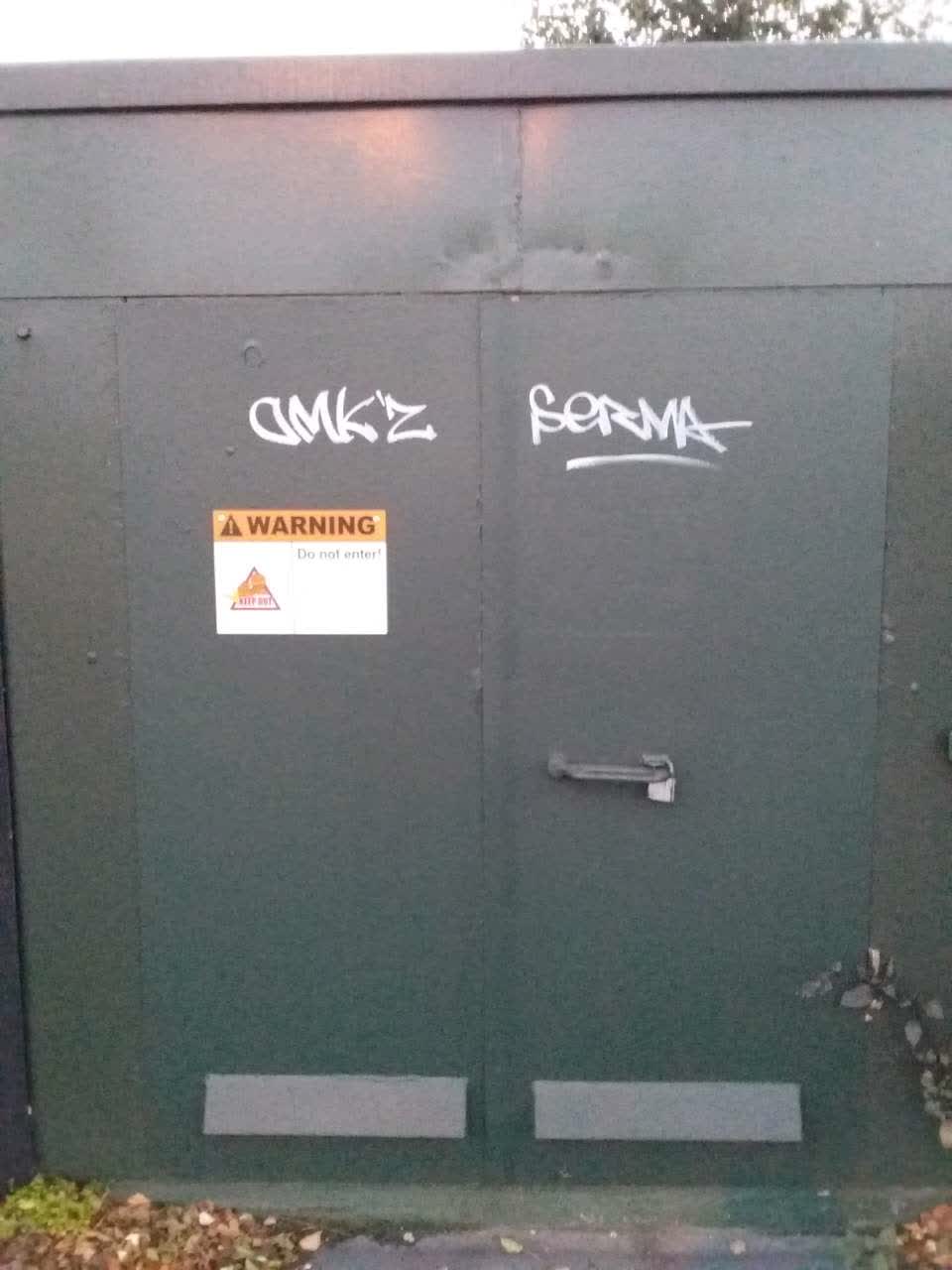 The photograph attached to this graffiti report
