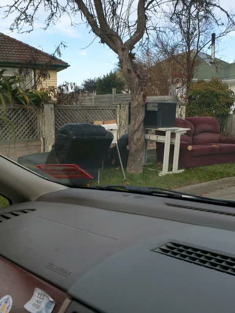 Rubbish/Recycling, a report photo