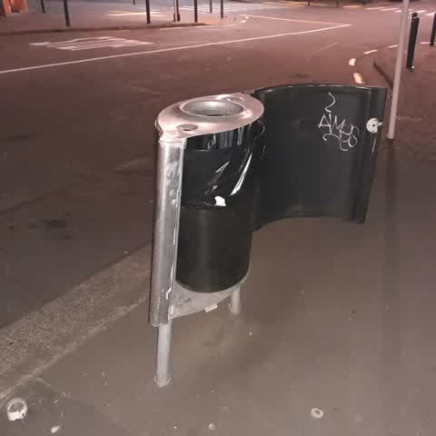 Rubbish/Recycling, a report photo