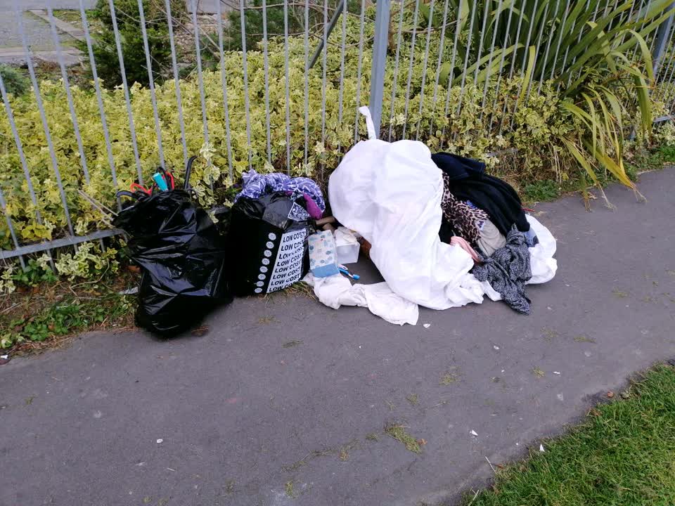 The photograph attached to this rubbish/recycling report