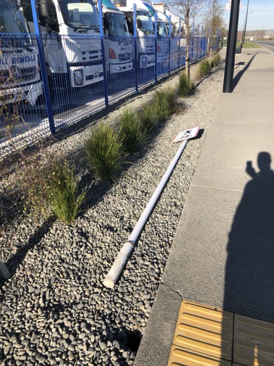 The photograph attached to this roading/streets report