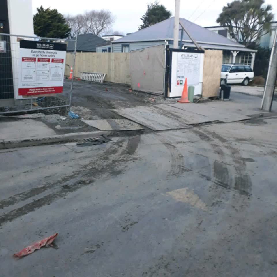 The photograph attached to this roading/streets report