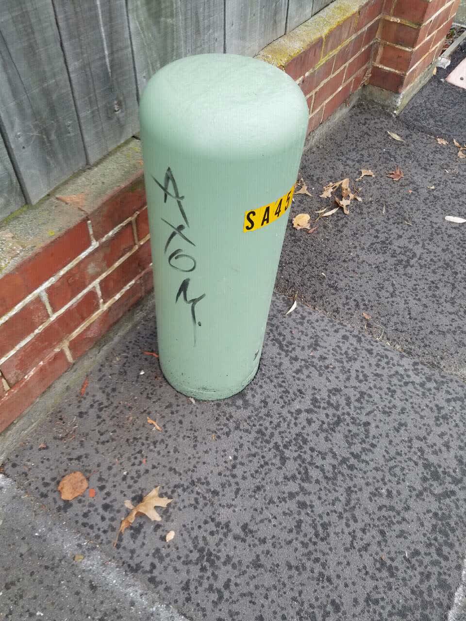 The photograph attached to this graffiti report