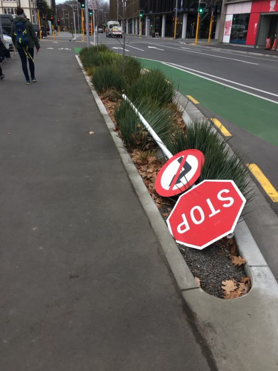 The photograph attached to this roading/streets report