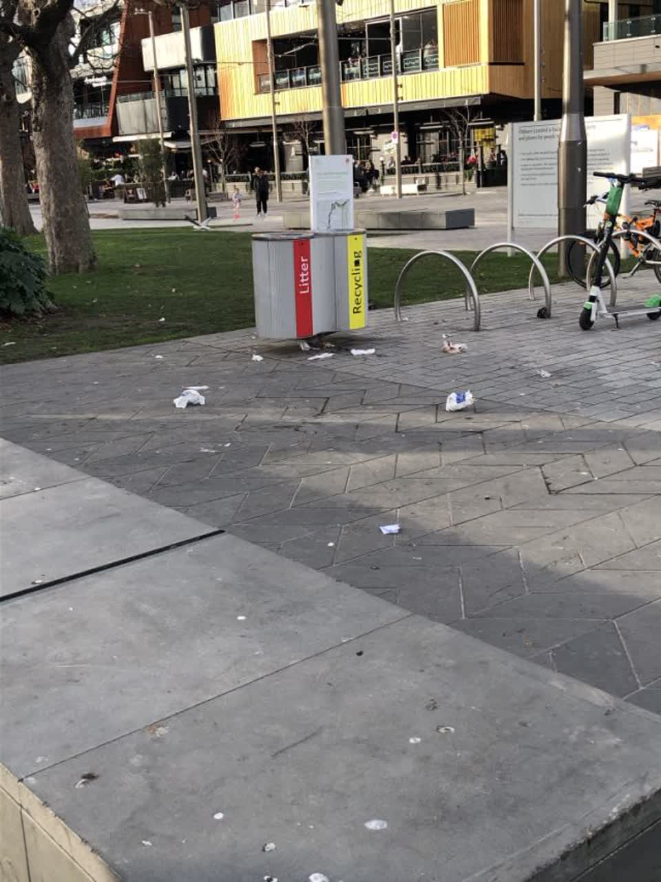 The photograph attached to this rubbish/recycling report