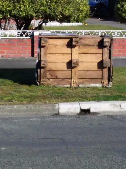 Rubbish/Recycling, a report photo