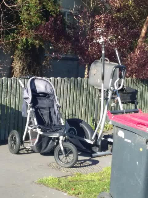 Rubbish/Recycling, a report photo