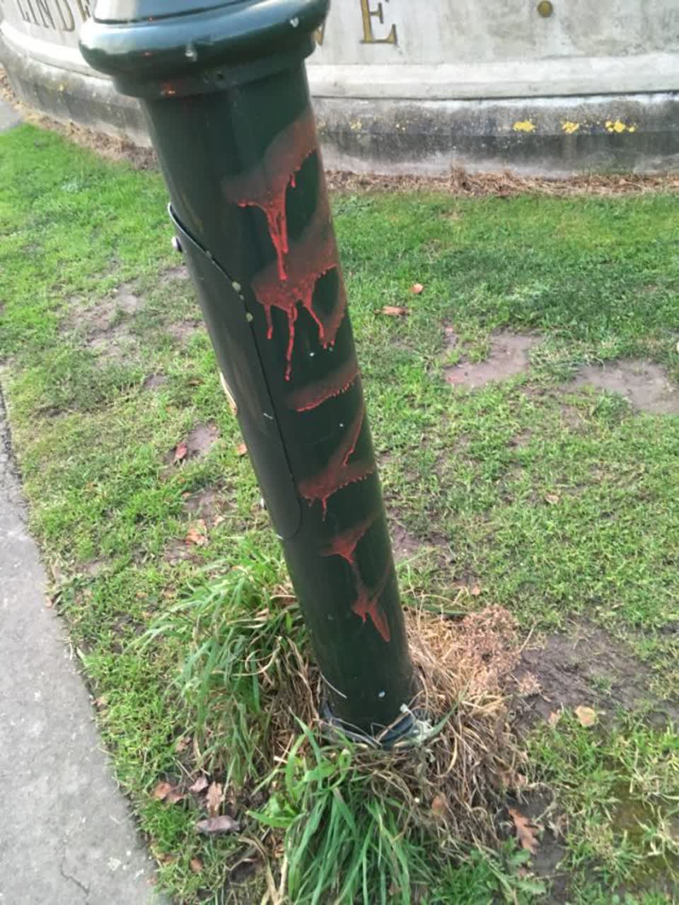 The photograph attached to this graffiti report