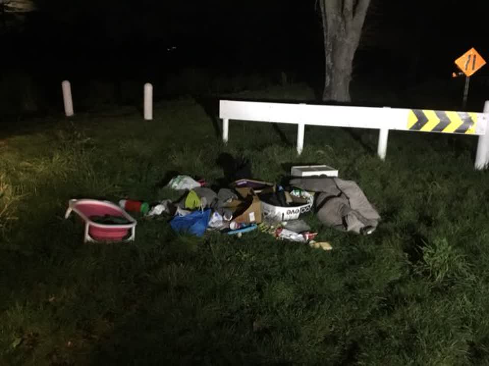 The photograph attached to this rubbish/recycling report